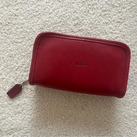 Coach Handbags - 🌹Vintage Coach Chubby Case Travel Makeup Case w/ Mirror Red
